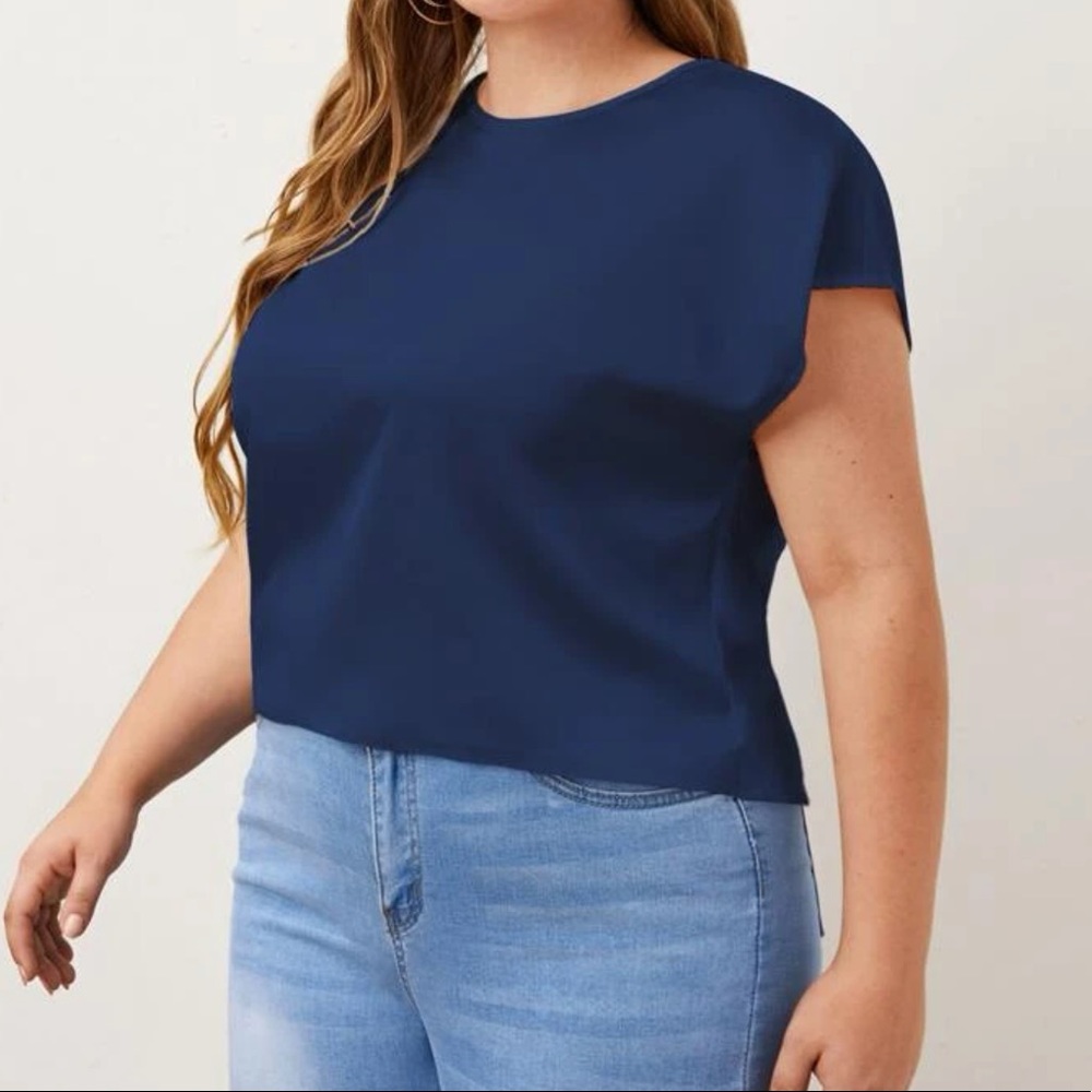 Plus size navy blue twist back blouse - Picture 3 of 15
